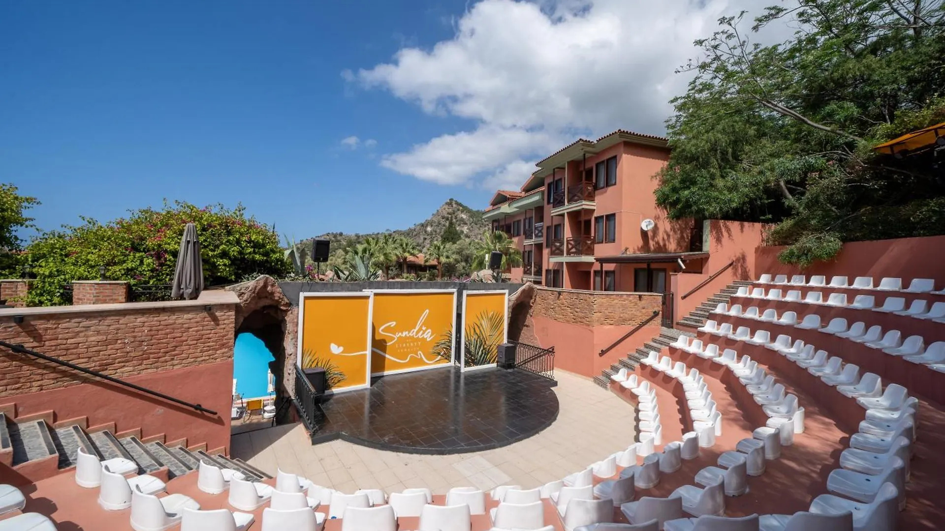 Hotel Sundia By Liberty Suncity Oludeniz