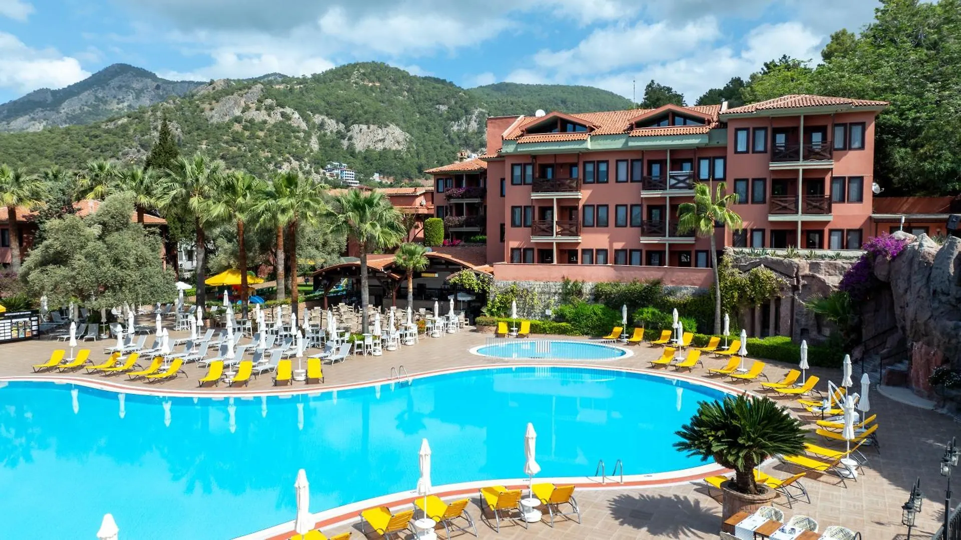 Sundia By Liberty Suncity Oludeniz 4*,